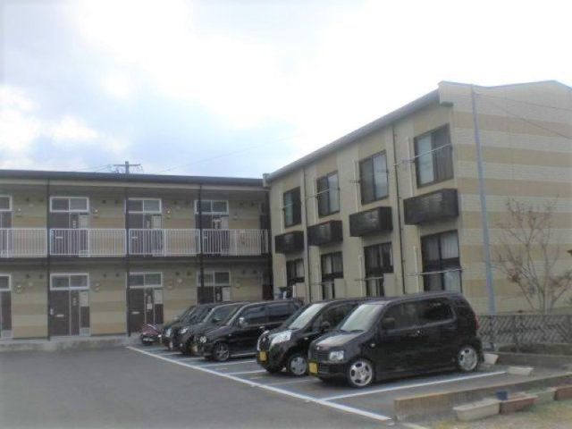 レオパレスルアンパバーンの外観|落ち着いた雰囲気の外観です