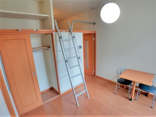 レオパレスルアンパバーンの居間・リビング|設備・仕様は号室により異なる為、現況を優先致します。