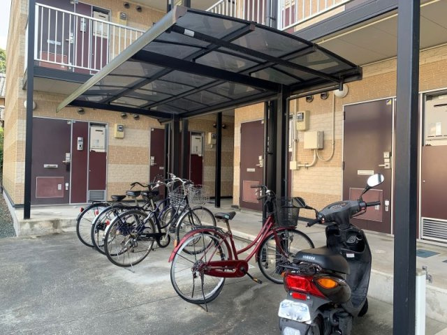レオパレスクレインのその他|駐輪場
