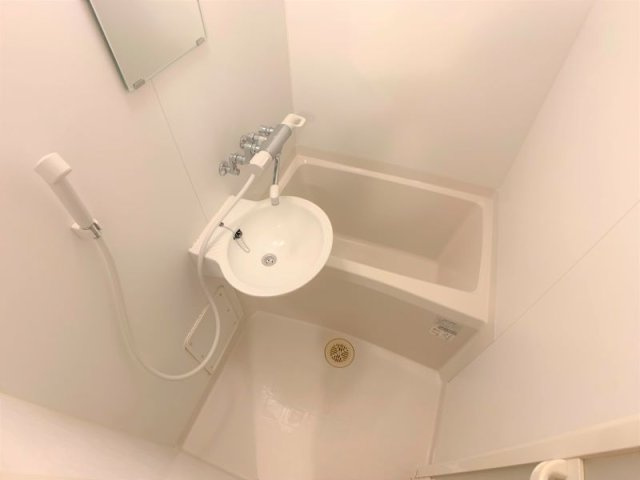 レオパレスクレインの浴室|設備・仕様は号室により異なる為、現況を優先致します。