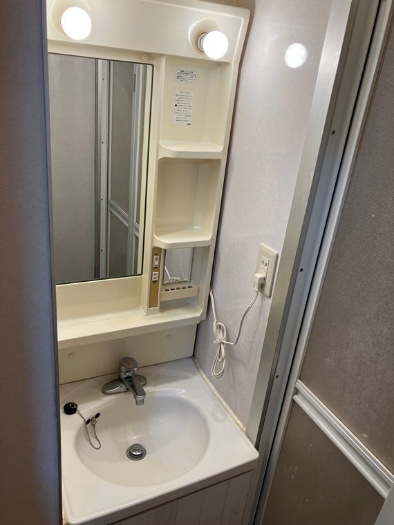 中野坂上マンションの洗面所