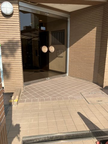 中野坂上マンションのエントランス