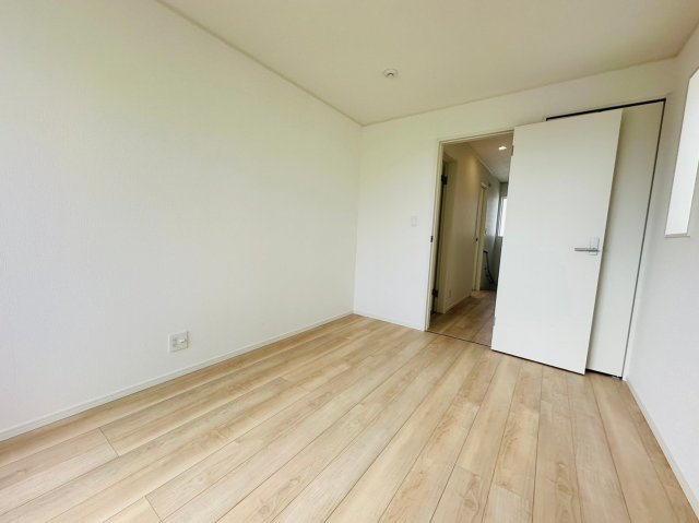 ♥♥名護市宇茂佐の森-全20棟の洋室|※参考写真※