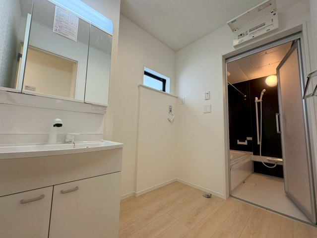 ♥♥糸満市福地第2－②号棟（全4棟）の独立洗面台