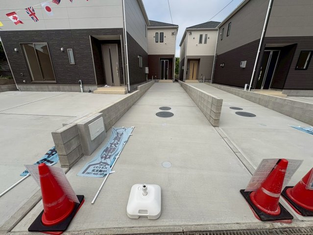 ♥♥糸満市福地第2－②号棟（全4棟）の前面道路含む現地写真