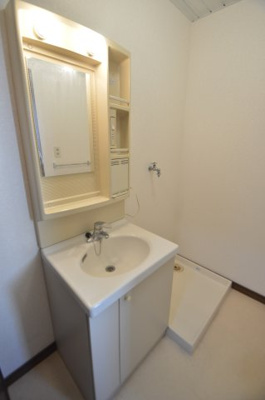 【洗面所】 | リバーサイドA