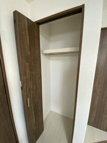 横須賀市衣笠栄町１丁目のアパートの収納