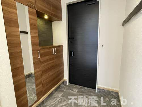 シャーメゾン ルピナスの玄関