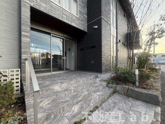 シャーメゾン ルピナスのエントランス