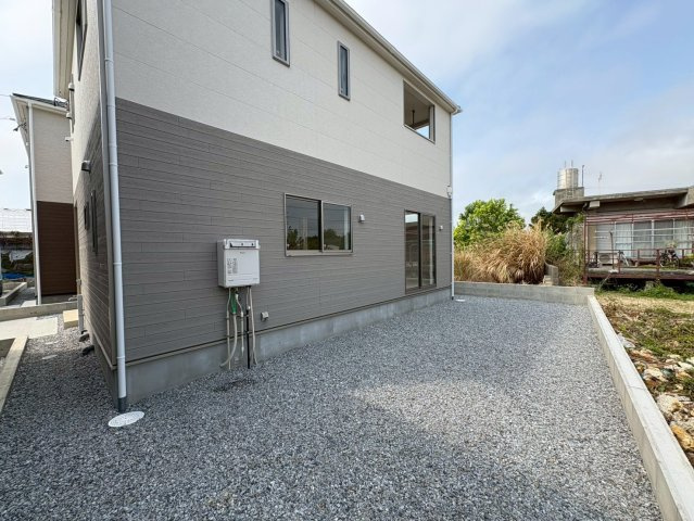 ♥♥糸満市福地第2－③号棟（全4棟）の前面道路含む現地写真