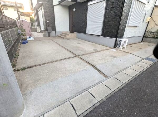 柏森字御字神戸建の駐車場