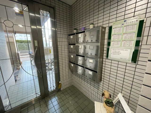 ミスズマンション　のロビー|(参考)同マンション他部屋の写真