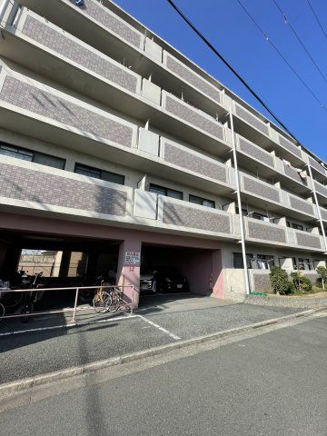 コーポグランディールの外観