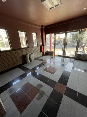 コーポグランディールのエントランス