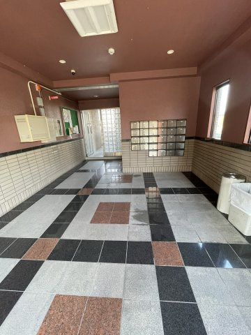 コーポグランディールのロビー