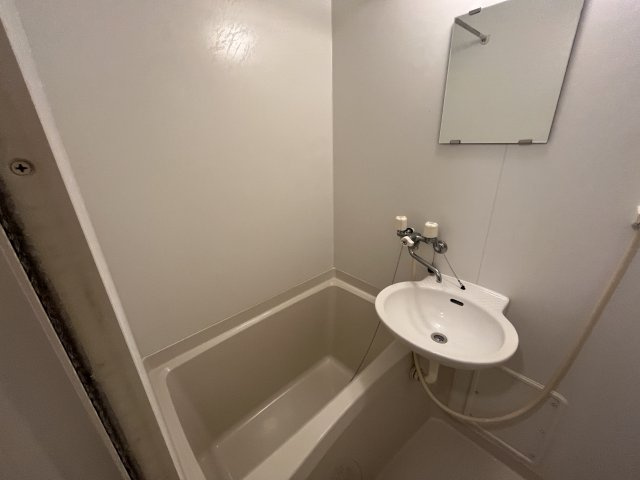 レオパレスナカトミの浴室