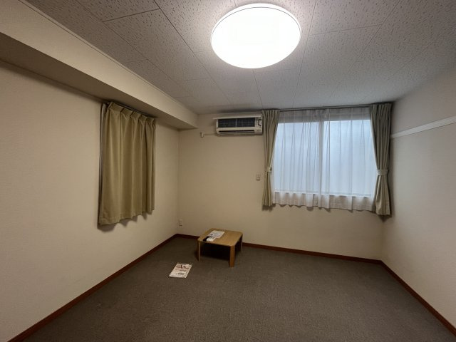 レオパレスナカトミの居間・リビング