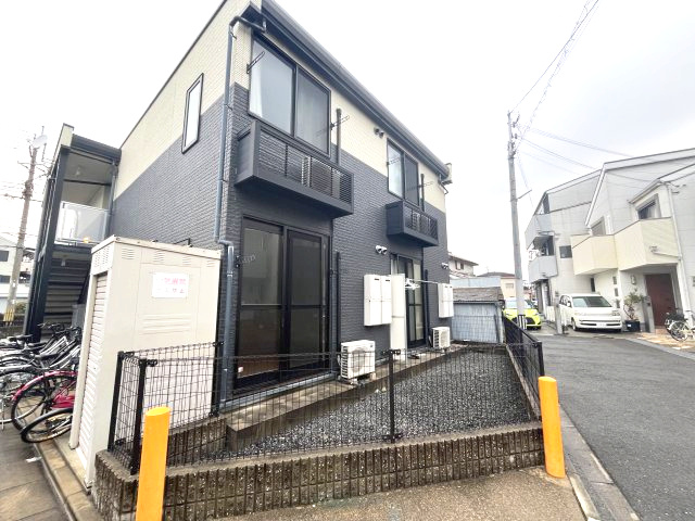 レオパレスナカトミの外観