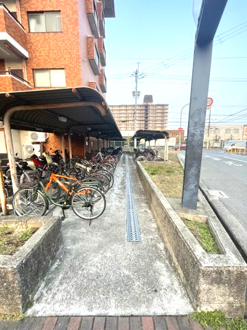 ピュアネスDoiの駐車場