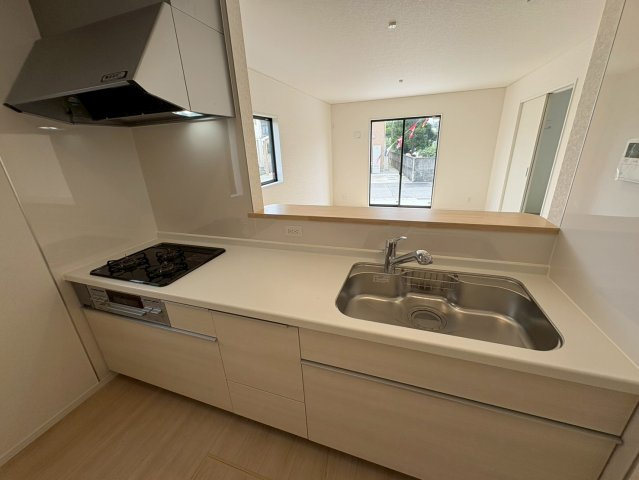 ♥♥糸満市福地第2－④号棟（全4棟）の居間・リビング