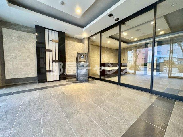 プレサンスロジェ上前津駅前THE RESIDENCEのエントランス