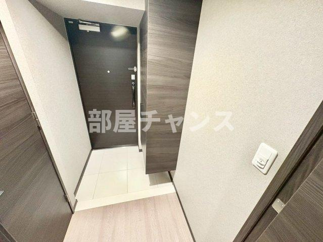 プレサンスロジェ上前津駅前THE RESIDENCEの玄関