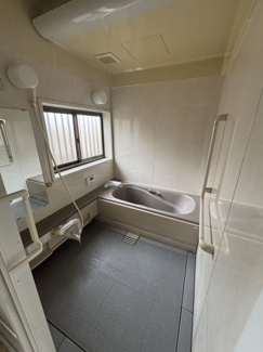 【浴室】 | 筑西市新治4LDK中古住宅 | 1.25坪の広いおふろです