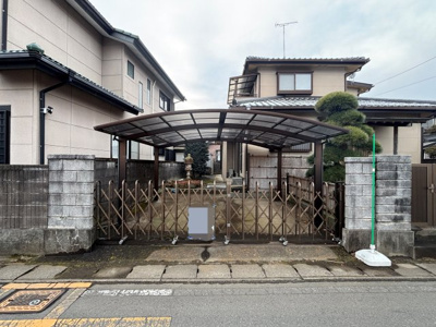 【駐車場】 | 筑西市新治4LDK中古住宅 | カーポート付いてます