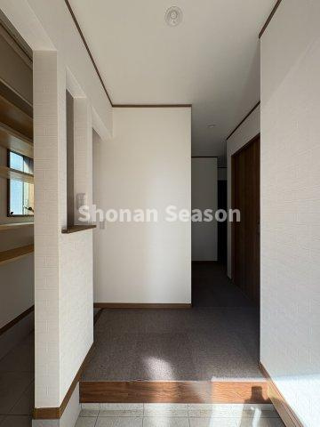 【玄関】 | 部屋数が多いため、家族構成の変化や将来的な同居にも柔軟に対応可能♪