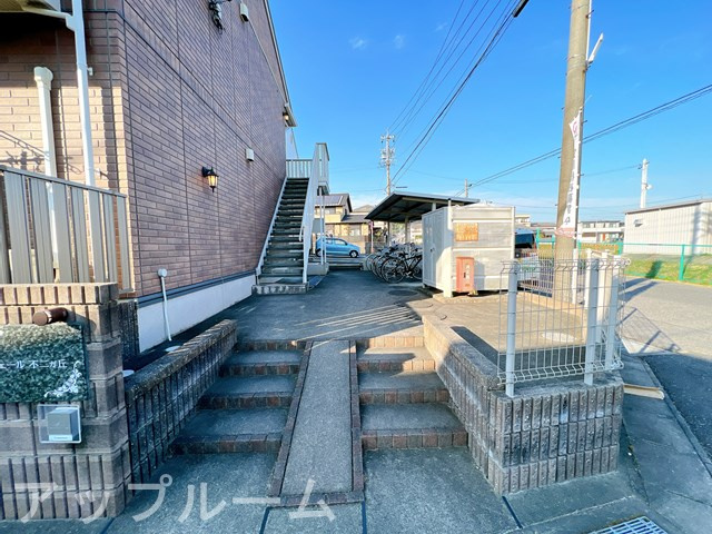 リヴェール不二ガ丘のロビー