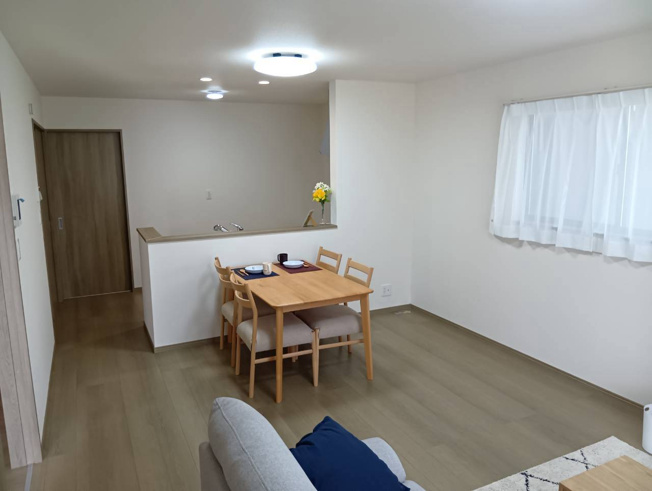 【居間・リビング】 | 沼津市本字松下845番 新築建売分譲住宅 建物＋土地 TW06060 | 沼津市本　C号棟　外観　※令和8年9月25日撮影