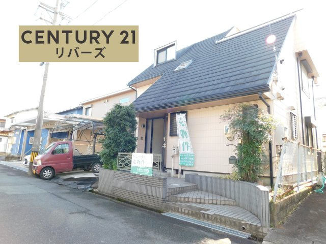 津島市鹿伏兎町上春日台の中古一戸建の外観|☆６ＳＳＬＤＫ☆　　いつでもご案内出来ます♪（お問合せ当日、平日、水曜、夜間の見学でもＯＫ）　駐車並列２台ＯＫ！　敷地４９．９７坪！　広々屋上バルコニー付き♪　納戸２ヵ所完備！