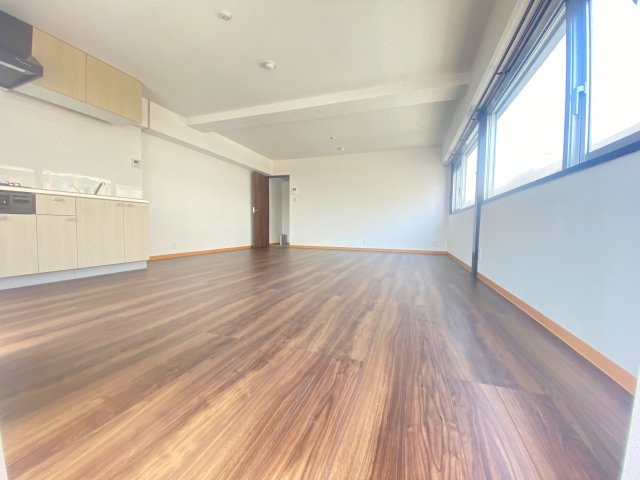 クリスタル小姓町の居間・リビング