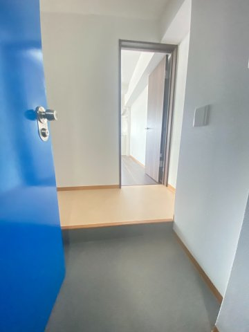 クリスタル小姓町の玄関