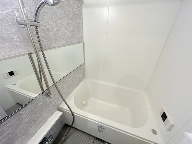 グランフォルテ田川の浴室