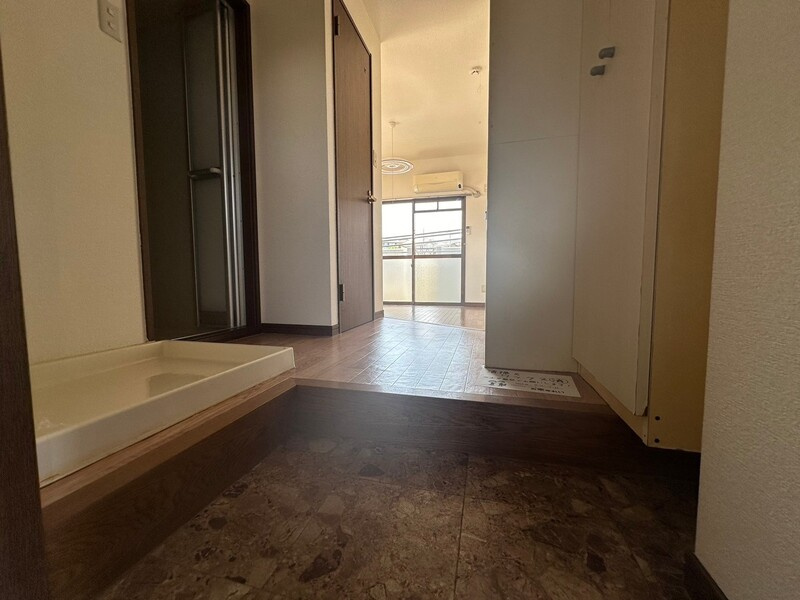 ヴィオス多聞の玄関