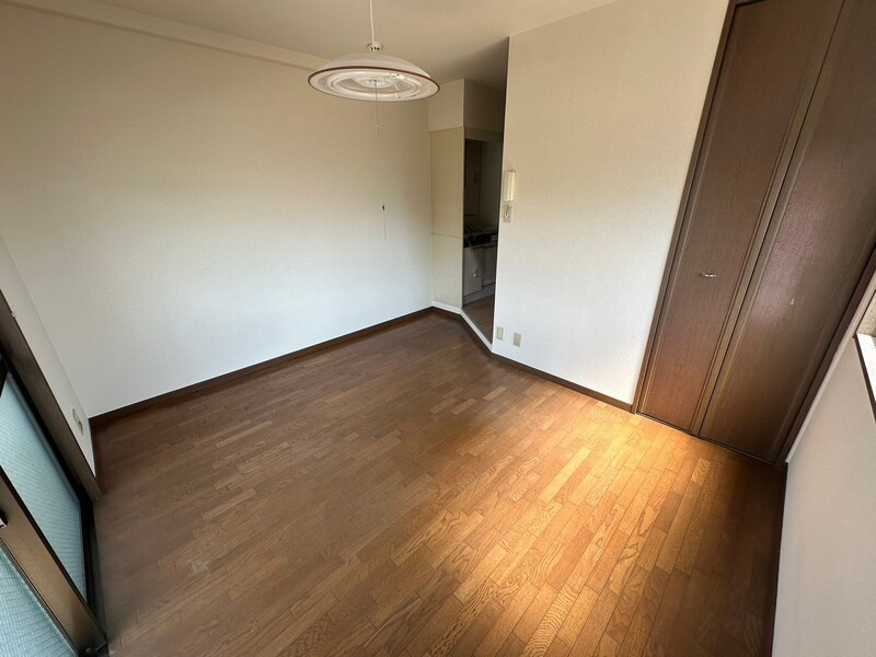 ヴィオス多聞の洋室