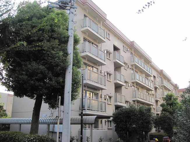 【外観】 | 野火止団地1号棟　(志木本店) | ファミリーに嬉しい3LDKのゆとりある住空間です。