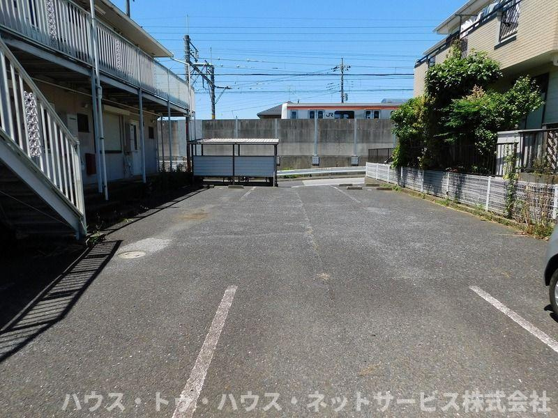 サブラインセジュールの駐車場