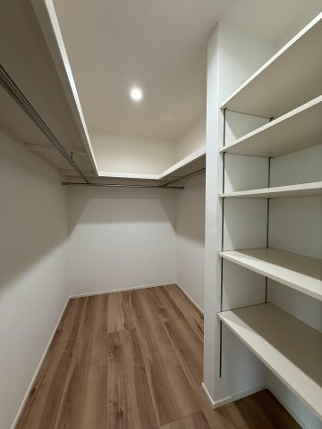 南国市後免町　新築戸建　3号棟　（全3区画）の収納|2Ｆ　南の部屋　8.5帖