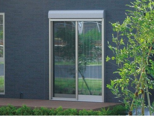 南国市後免町　新築戸建　3号棟　（全3区画）のその他|大切な家と家族を守るシャッター雨戸は、ロックを内側からしかはずせないから防犯性に優れ、台風などにも安心です（画像はイメージ）。
