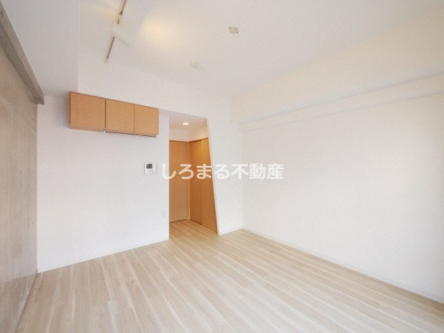 SERENiTE天六西の居間・リビング