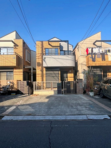 杉並区南荻窪二丁目戸建の居間・リビング|ゆったりとしたリビングです