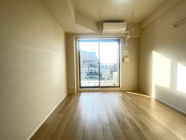 新品家具付きマンション東品川1（KaGood東京）の居間・リビング|こちらの居間で趣味の時間をお楽しみください