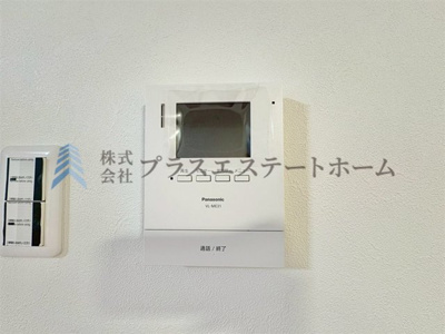 【その他】 | 上田東町住宅二号棟 | TVモニター付きインターホン♪新設しました♪防犯面も安心です♪