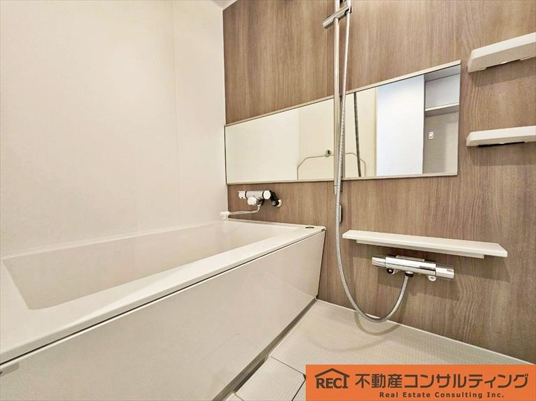 六甲桜丘ハイツの浴室