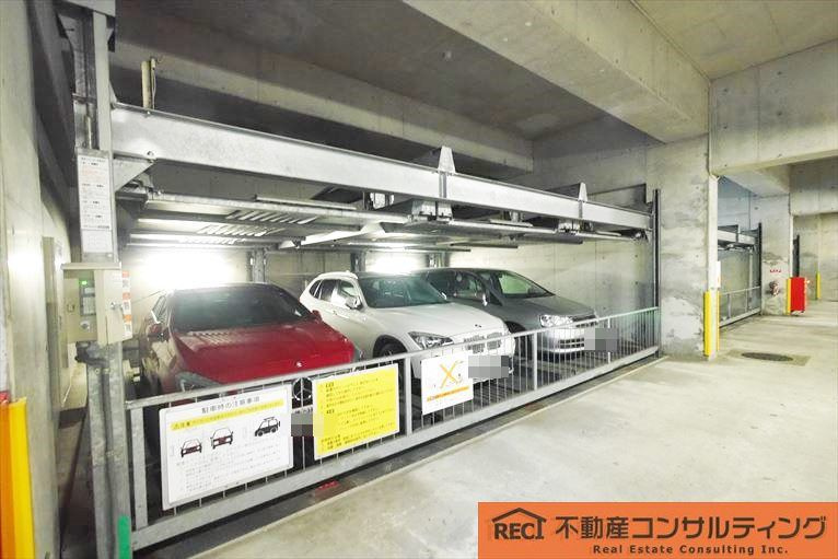 六甲桜丘ハイツの駐車場