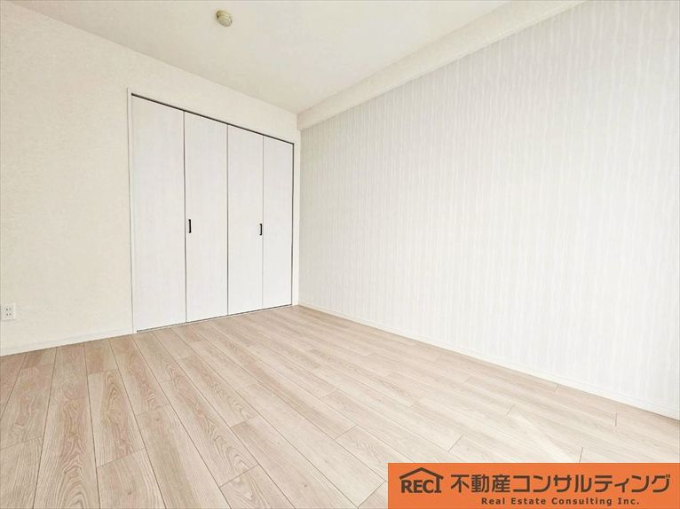 六甲桜丘ハイツの洋室