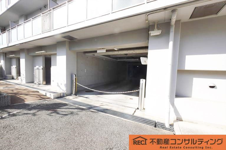 六甲桜丘ハイツの駐車場