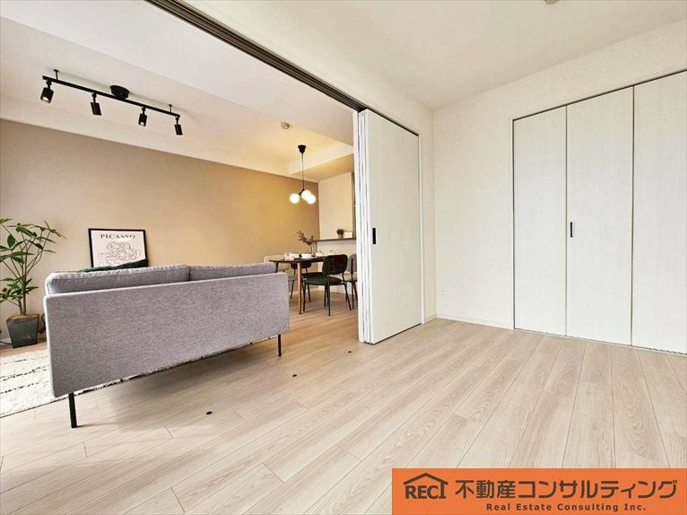 六甲桜丘ハイツの洋室